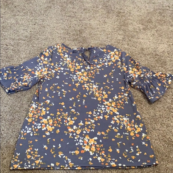 LC Floral Pattern Top - Picture 7 of 8